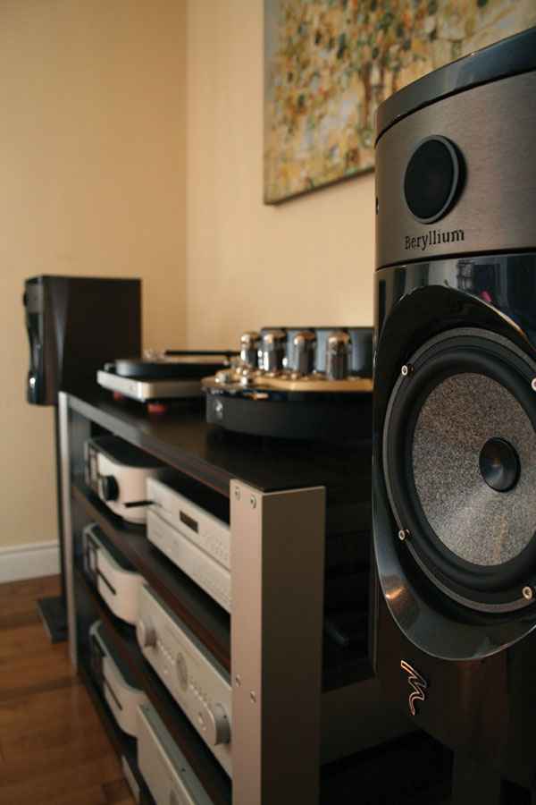 Bookshelf Or Floorstanding Speakers Which Should You Choose