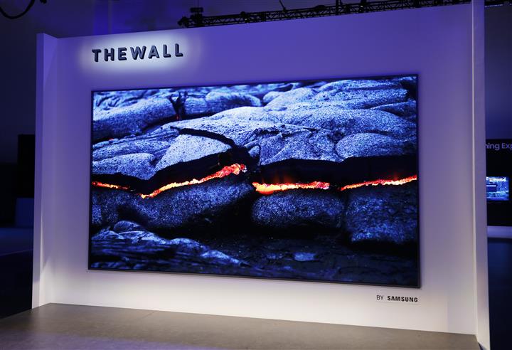Samsung The-Wall-Modular-MicroLED-146-inch-TV-2 (Custom)